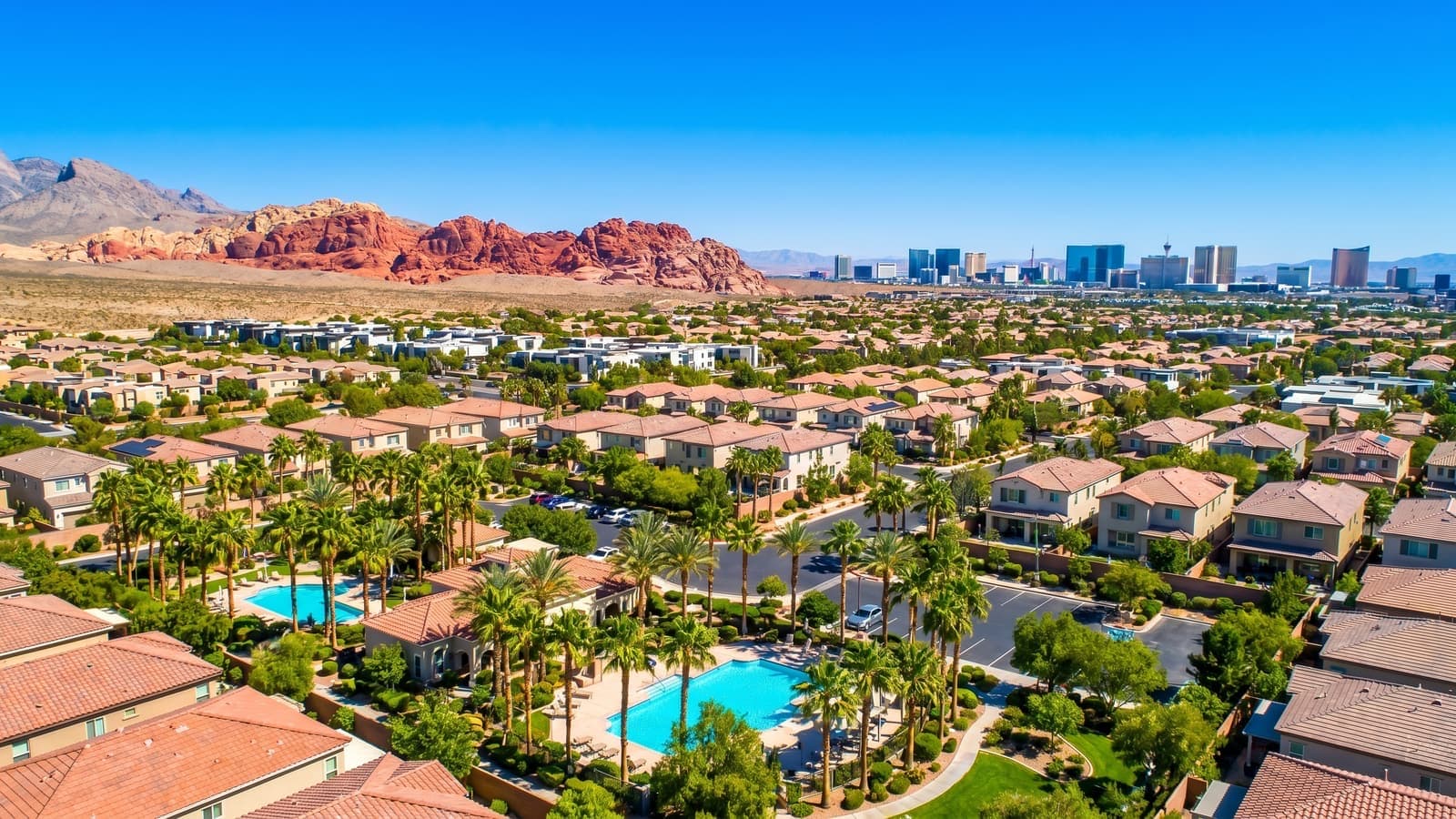Loft 5 South Las Vegas — modern loft-style condominiums near the Strip and Harry Reid International Airport